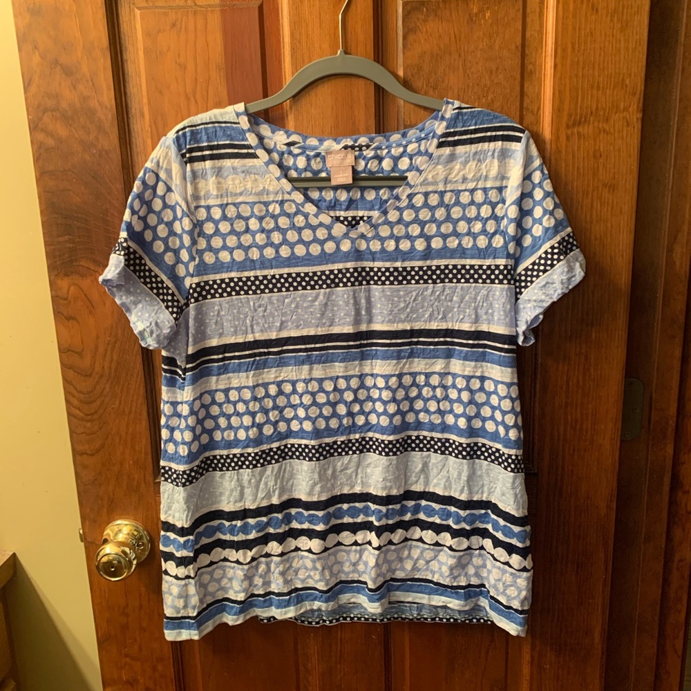 Chico's Zenergy, NEW NEVER WORN, V neck top, size 1 or 8-10 Medium, short sleeve